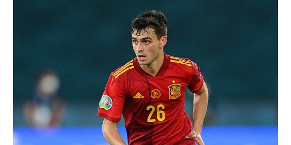 Pedri håper veldig at Lionel Messi kan fortsette å bli i Barcelona